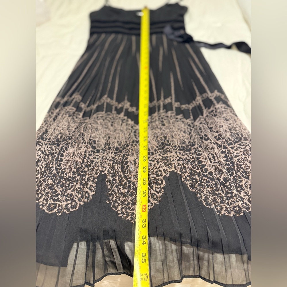 Ann Taylor LOFT Black Pleated Midi Dress Velvet Trim Lace Hem SIZE 2 - Picture 5 of 5